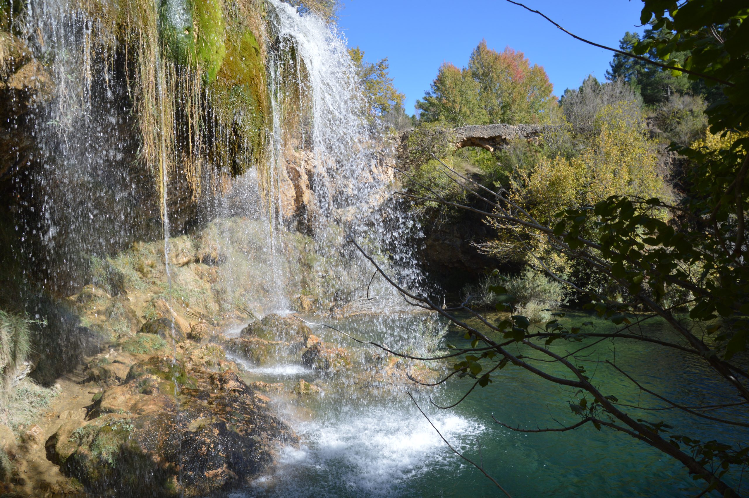 Cascada del Molino de San Pedro durante Montes Universales 2026